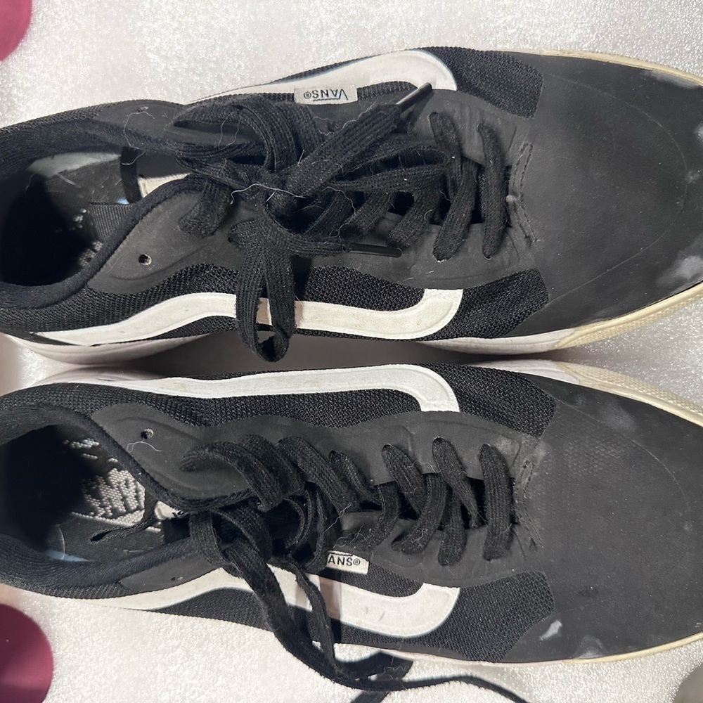Vans Men's Classic Black and White Sneakers